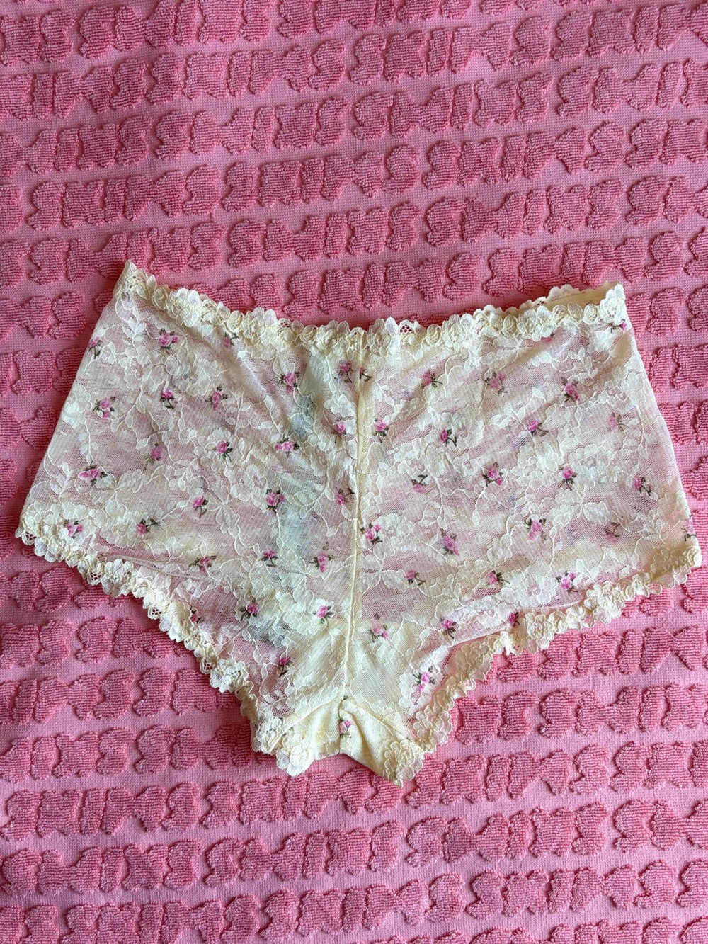 💛 SKIMS Stretch Lace Boyshort | Butter Rosebud Print | M | NWT 🏷️